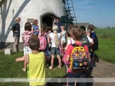 Leerlingen op bezoek in de molen