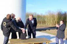 Leden Qurrent nemen windmolens Hellegatsplein in gebruik