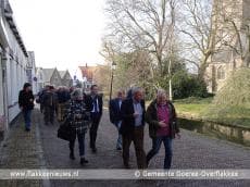 Gemeenteraad Goeree-Overflakkee bezoekt dorpskern Dirksland