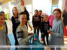 Nieuwe prullenbakken voor KBS De Nobelaer