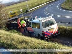 Auto van de dijk bij Melissant