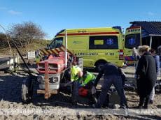 Man komt onder tractor in Ouddorp