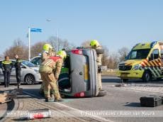 Auto op z’n kant bij ongeval Doetinchemsestraat