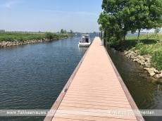 Nieuwe aanlegsteiger voor pleziervaart op Tiengemeten