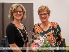 Tea Both wethouder en Liesbeth Keijzer raadslid gemeente Goeree-Overflakkee
