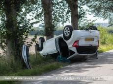 Brandweerlieden bevrijdden slachtoffer uit auto