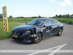 Aanrijding tussen auto en scooter bij Sommelsdijk