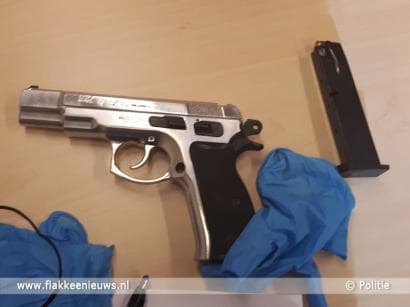 Politie treft bijzondere vondst aan bij minderjarige