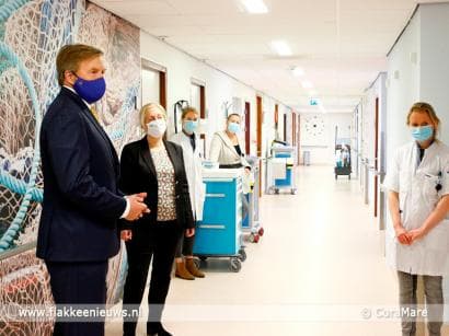 Koning bezoekt Het Van Weel-Bethesda Ziekenhuis