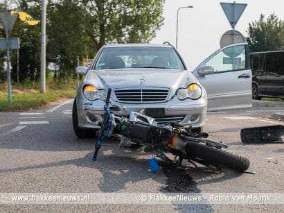 Brommerrijder gewond na ongeval in Dirksland