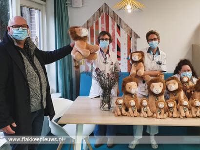Lions Club schenkt leeuwen aan kinderafdeling Het Van Weel-Bethesda Ziekenhuis