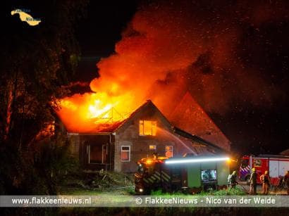 Grote uitslaande brand bij Oude-Tonge