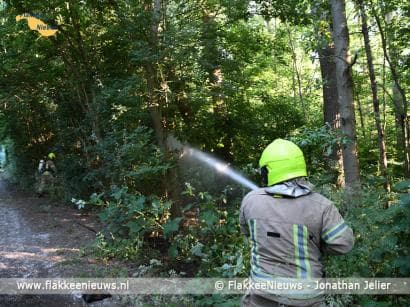 Snelle actie van brandweer beperkt bosbrand Melissant