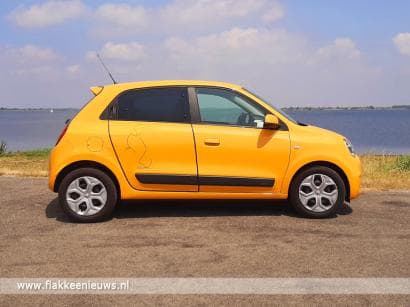 Goeree-Overflakkee verwelkomt kleurrijke Twingo Facebook-groep