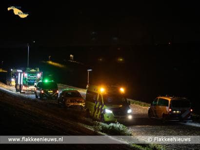 KNRM redt twee personen van zandbank in de Kwade Hoek