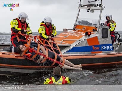 KNRM dringt aan op keuring reddingsvesten voor watersporters