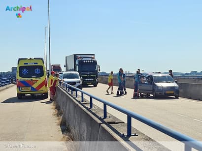 Aanrijding N57 zorgt voor file naar Hellevoetsluis