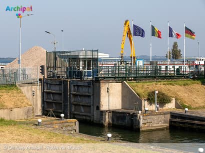 Calamiteitenproef bij schutsluis Middelharnis