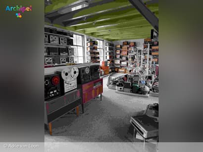 Een tijdreis door geluid en beeld: ontdek radiomuseum Het Oude Weeshuis