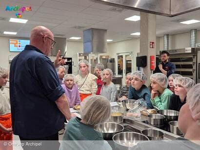 Jonge chefs in de dop: basisschoolleerlingen koken in professionele keuken