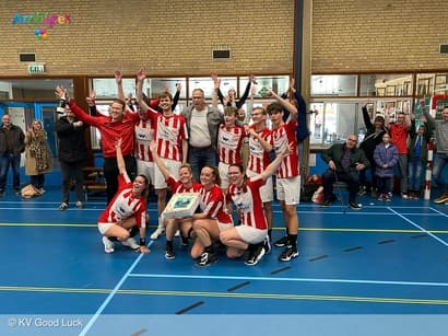 Good Luck verslaat Springfield en pakt de zaaltitel