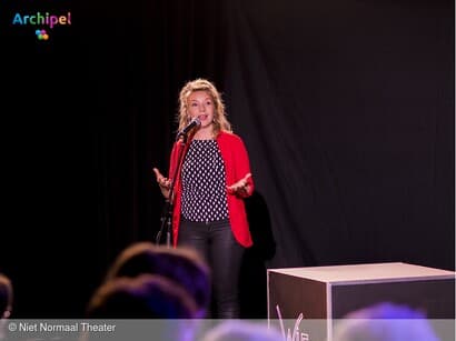 Marije maakt theater met mix van statushouders en eilanders