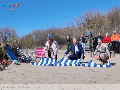 Badstrand Twins bij De Punt officieel heropend na opknapbeurt