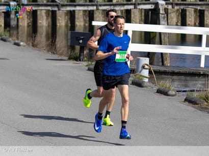 Maarten van Walsem pakt PR en eindigt als tweede in 10km van Bru