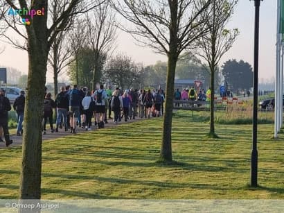 Zonnige editie Tulpenwandeltocht trekt recordaantal deelnemers