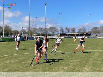 Hockeyplezier voor jong en oud op Goeree-Overflakkee