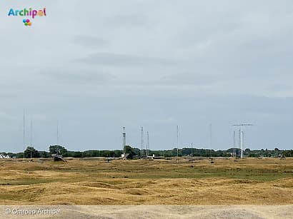Oude zendmasten verdwijnen uit de Westduinen in Ouddorp