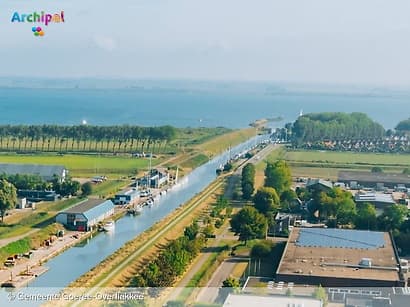 Fietsbrug bij sluis Middelharnis tijdelijk buiten gebruik