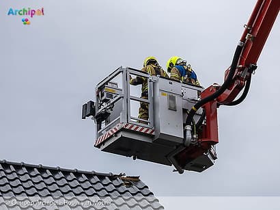 Onweer veroorzaakt blikseminslag in woonhuis