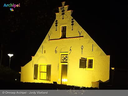 Lichtjesfietstocht zet Ouddorp opnieuw in het licht