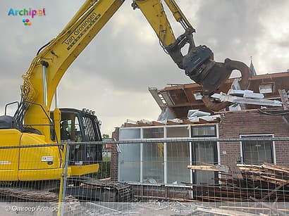 Sloopwerkzaamheden begonnen voor woningbouwproject Dirksland