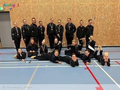 Twirlvereniging Vivace draait succesvolle eerste wedstrijd naseizoen