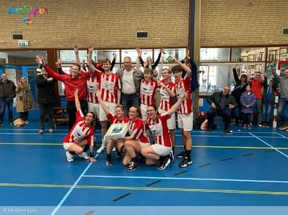 Good Luck zoekt opvolger voor vertrekkende trainer Versteeg