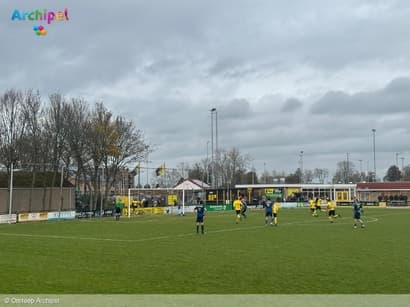 Herkingen pakt in slotminuut drie punten