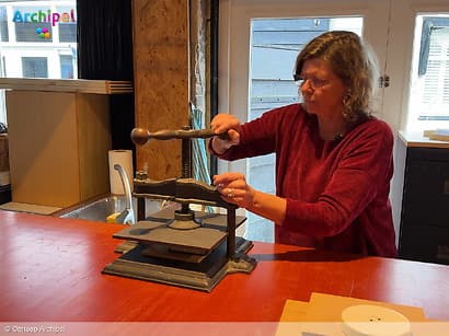 Sommelsdijkse boekbinder bewijst dat het ambacht nog leeft
