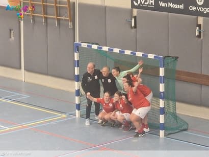Stellendam Dames grijpt titel na zenuwslopende finale