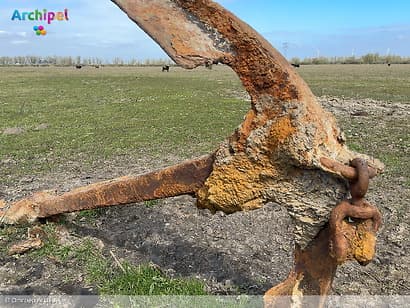 Eeuwenoud anker duikt op in natuurgebied Hellegatsplaten