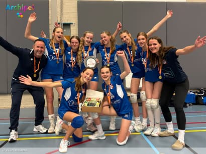 Meisjes B1 VC Intermezzo kampioen