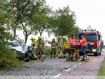 Brandweer bevrijdt slachtoffer na ongeval op Plaatweg
