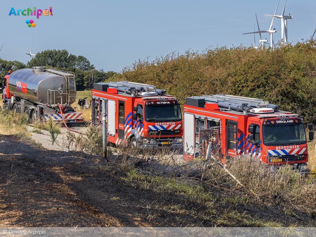 Brandweer bestrijdt brand in natuurgebied Westplaat Buitengronden