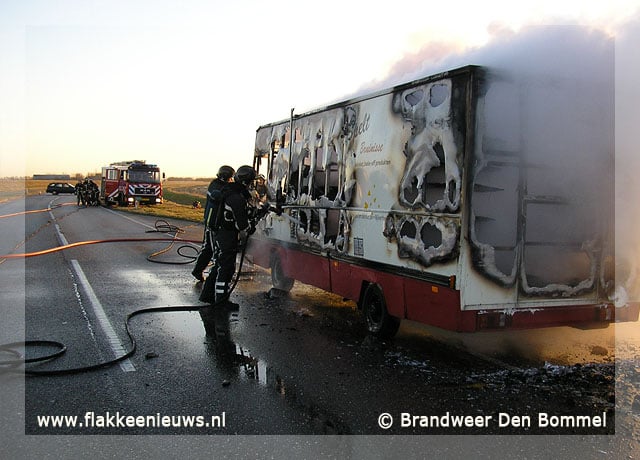 Bakkerswagen in brand