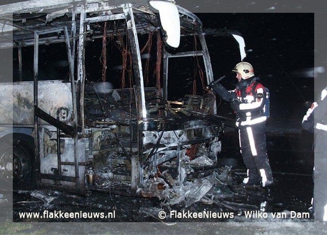 Lijnbus uitgebrand op N59
