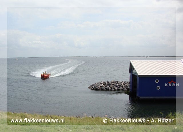 Zeilbootje omgeslagen