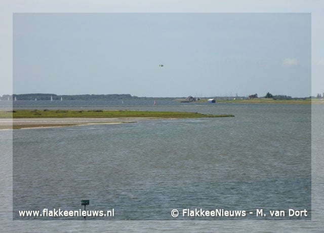 Zeilbootje omgeslagen