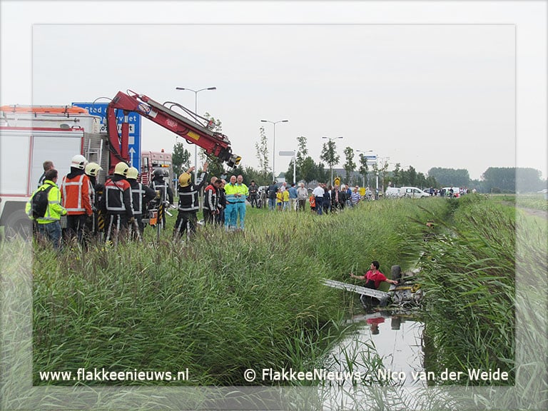 Auto te water Zuidelijke Randweg Middelharnis