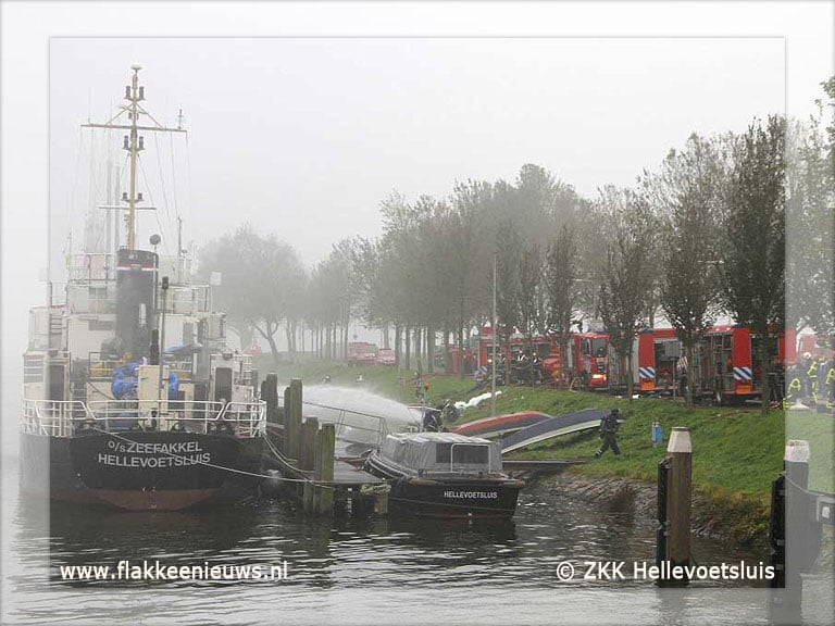 Heftige brand op korpsschip de Zeefakkel